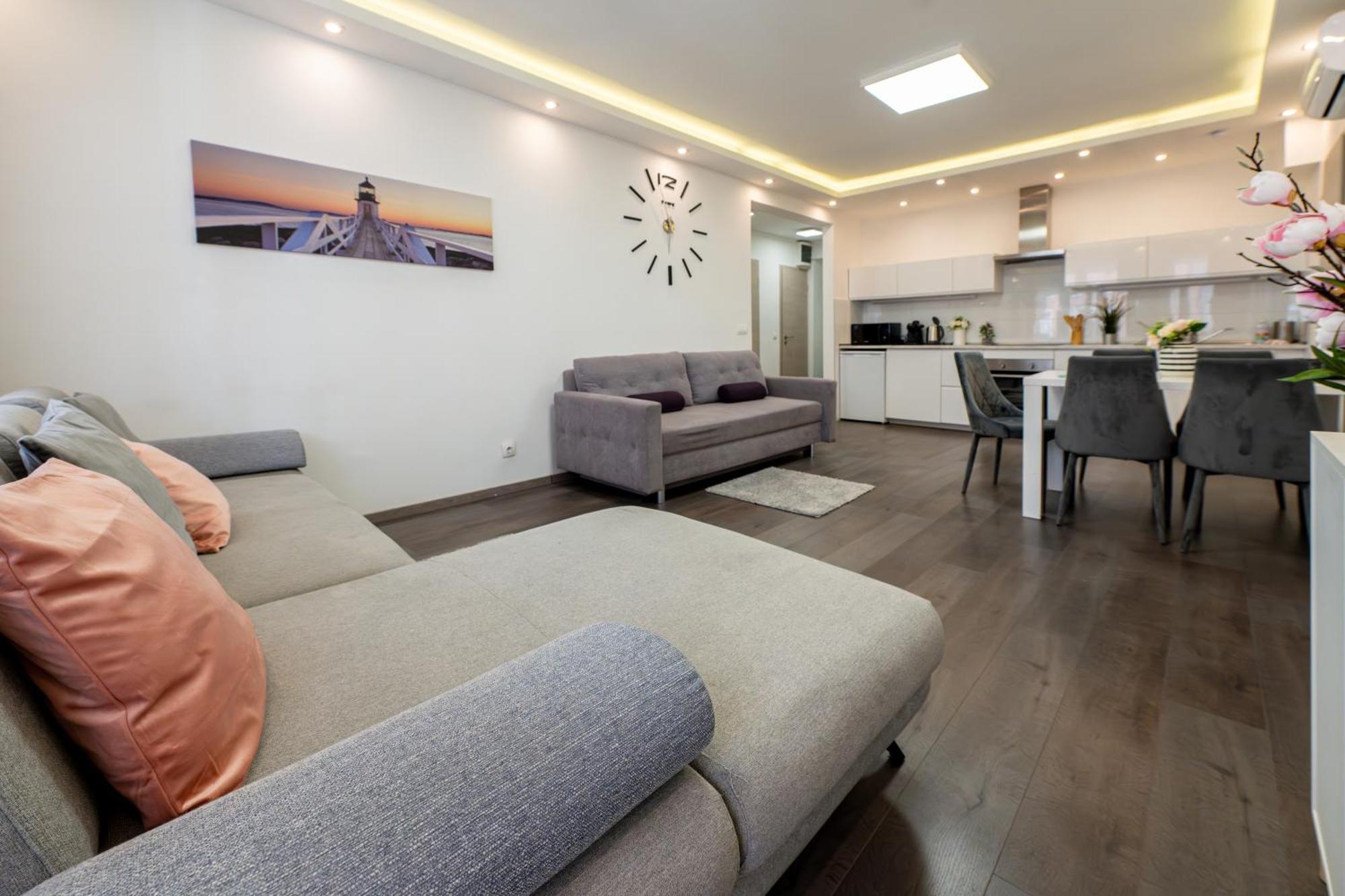 Rumbach 2022 Modern Apartment Budapest Exterior photo